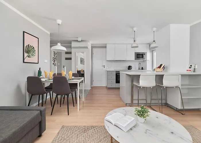 Kotlarska Market Square With Airconditioning By Renters Wroclaw